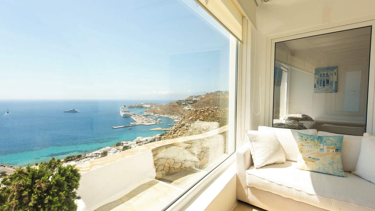 Photo of Livingroom in Tourlos