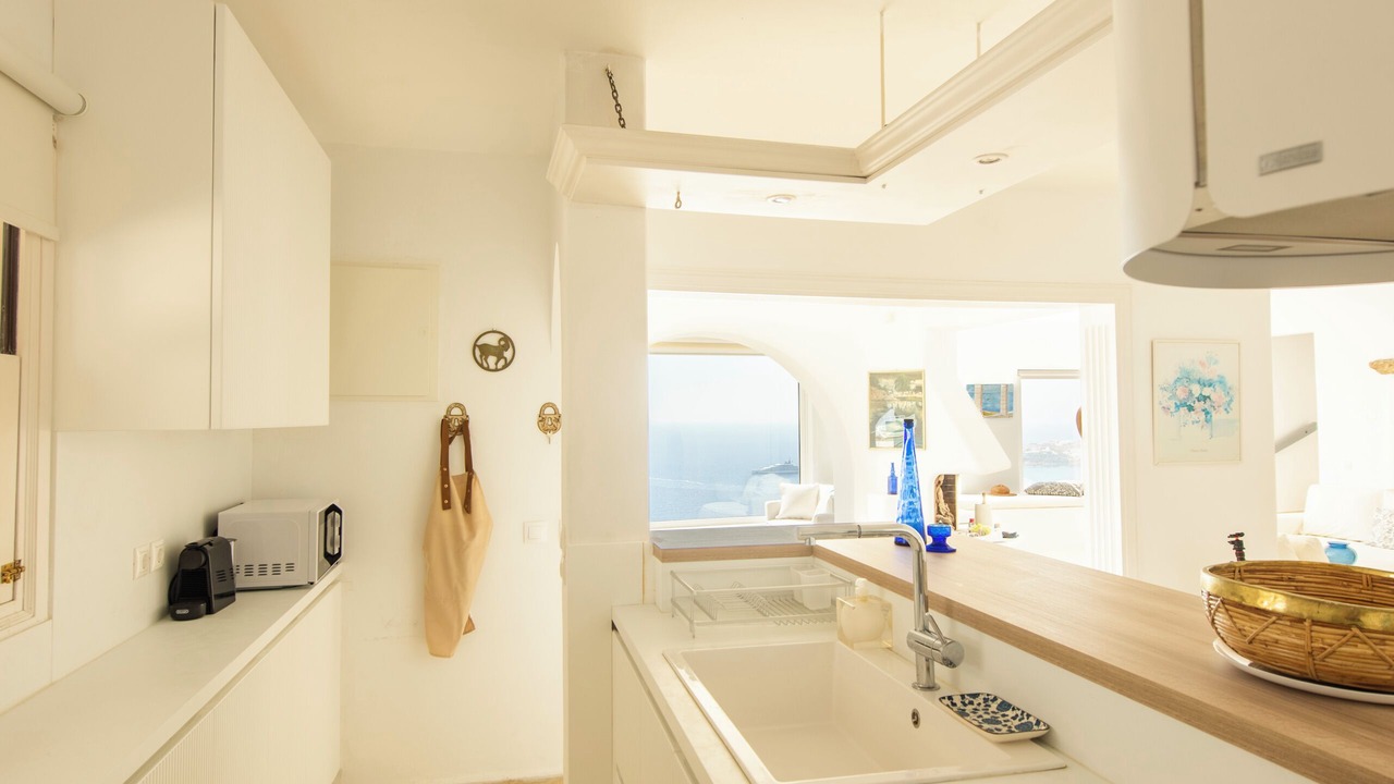 Photo of Kitchen in Tourlos
