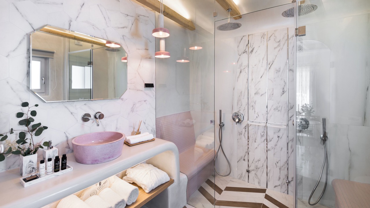 Photo of Bathroom in Fira
