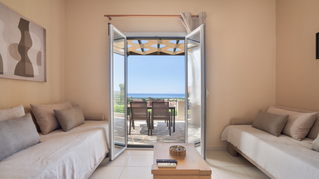 Photo of Livingroom in Karavados
