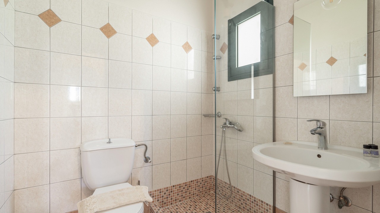 Photo of Bathroom in Leivathos