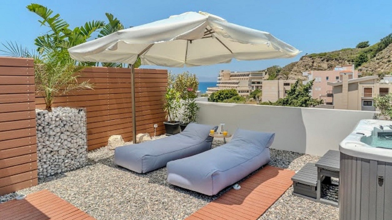 Photo of Outdoor in Ixia