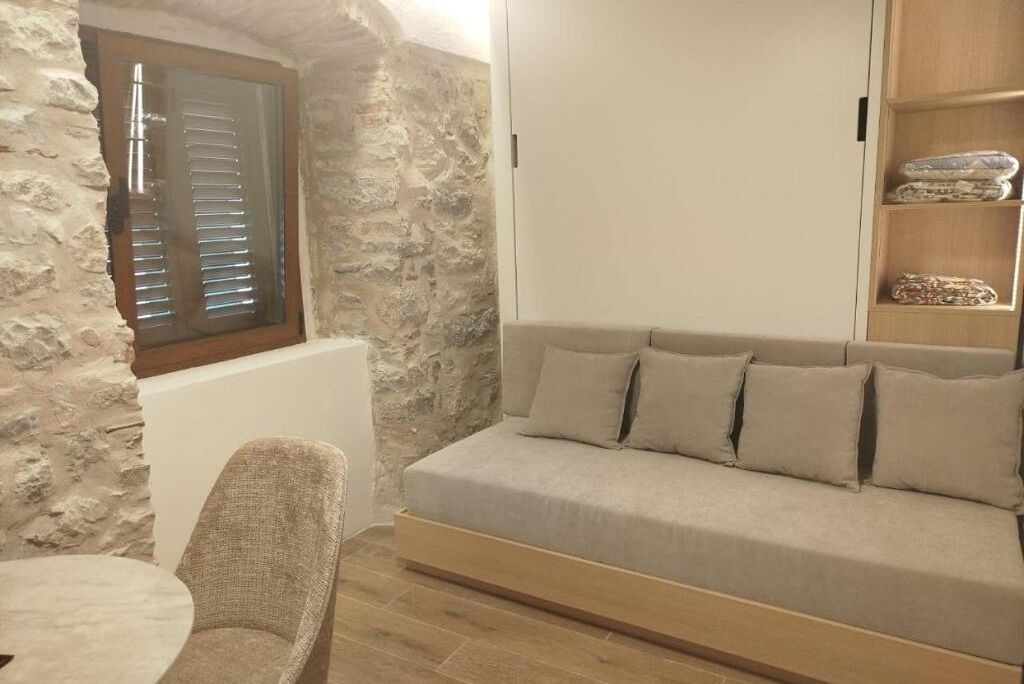 Photo of Livingroom in Kotor