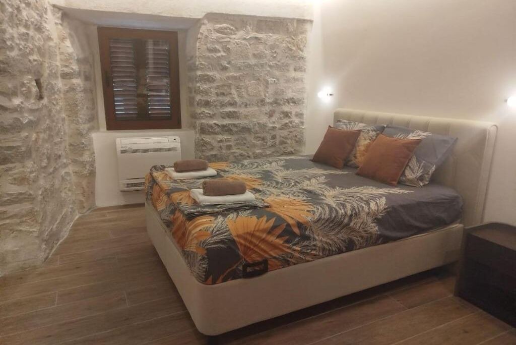 Photo of Bedroom in Kotor