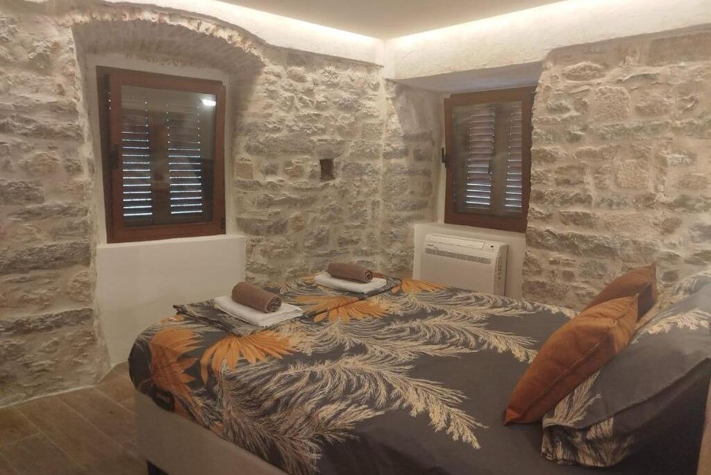 Photo of Bedroom in Kotor