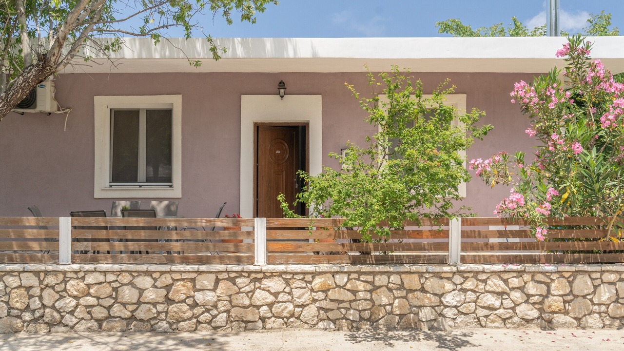 Photo of Patio Balcony in Exanthia