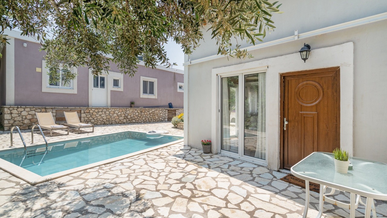 Photo of Outdoor in Exanthia