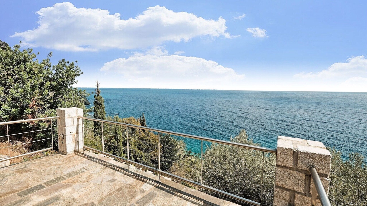 Photo of Patio Balcony in Livadi