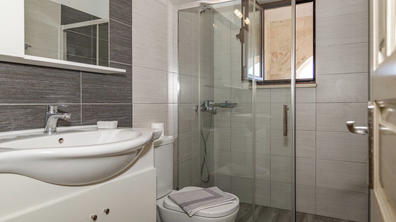 Photo of Bathroom in Elation