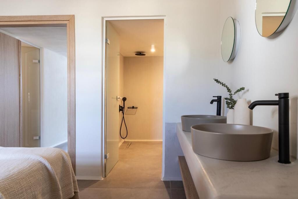 Photo of Bathroom in Vothon
