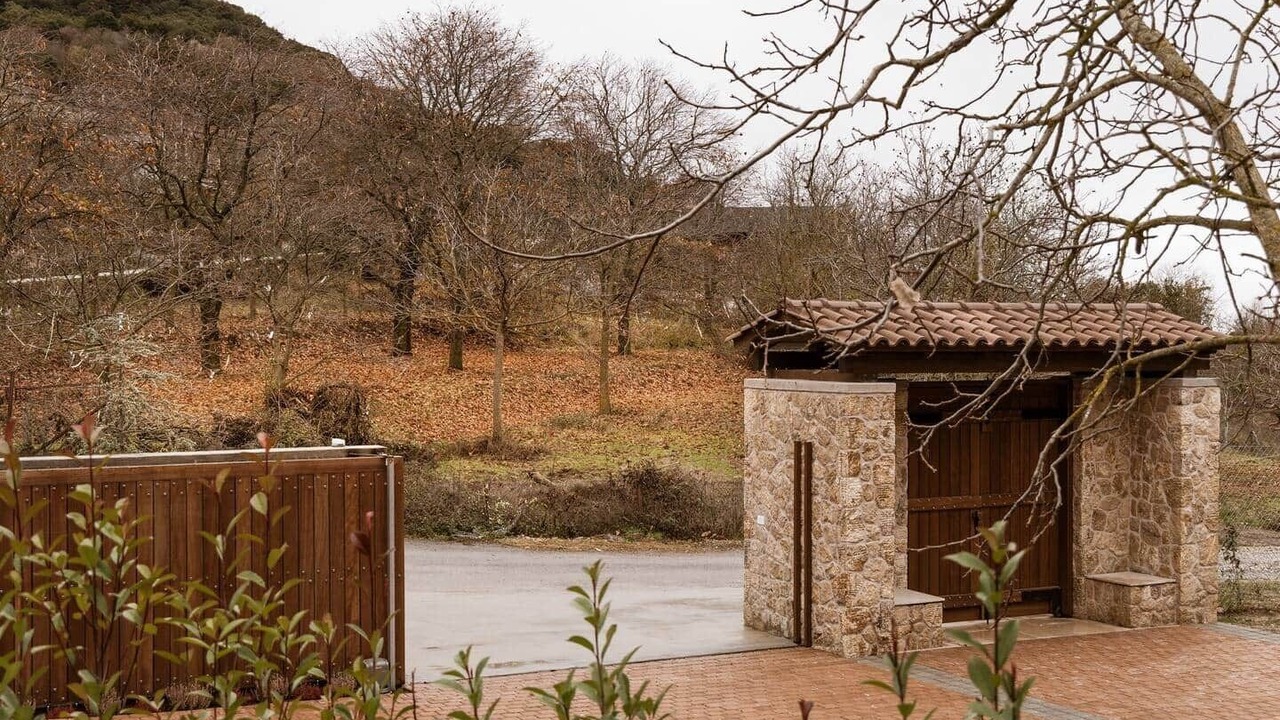 Photo of Outdoor in Feneos