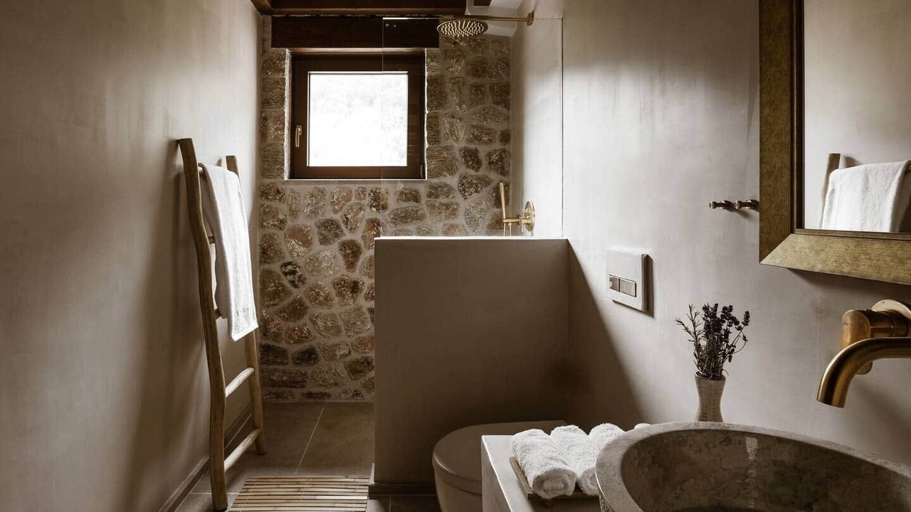 Photo of Bathroom in Feneos
