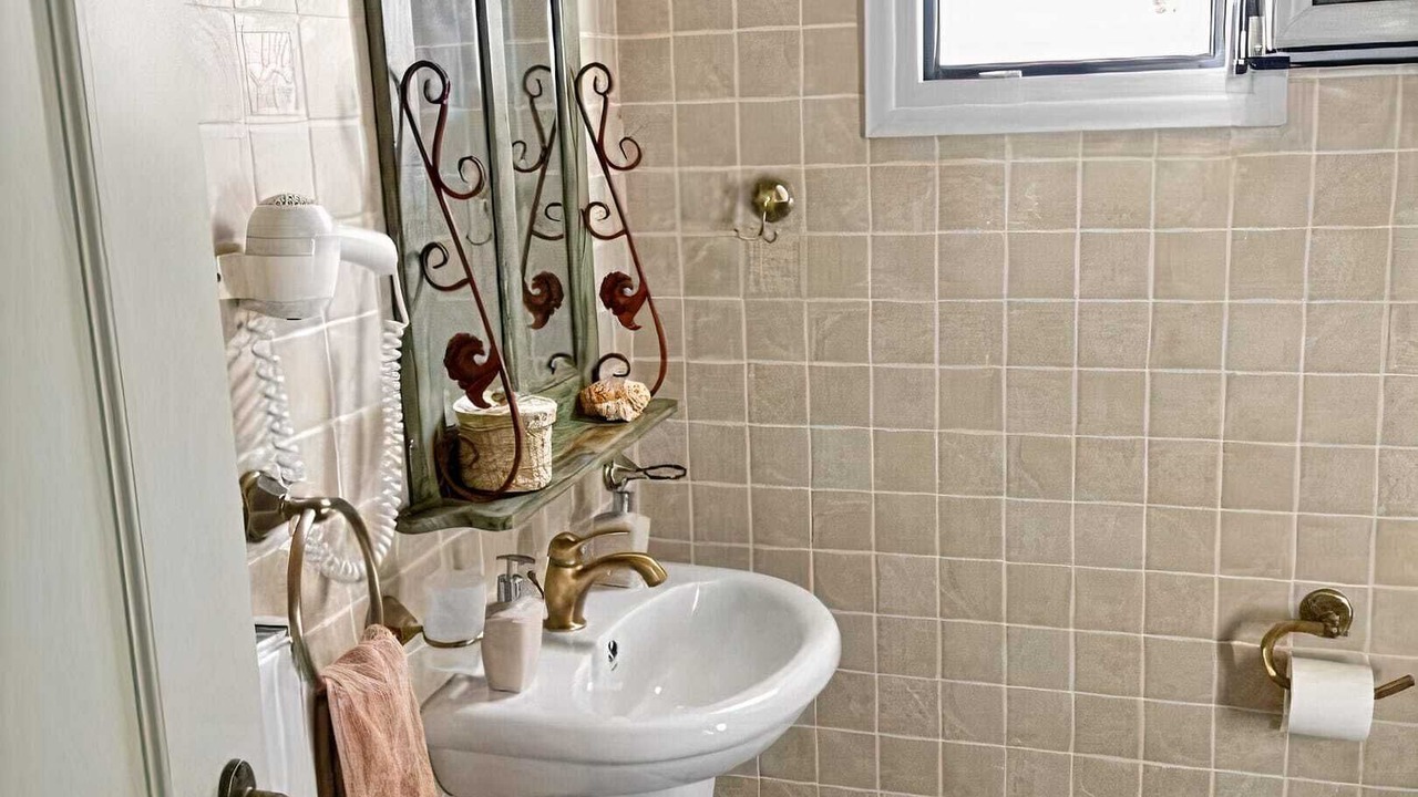 Photo of Bathroom in Alonissos