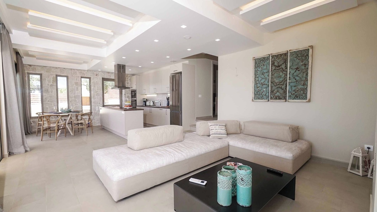 Photo of Livingroom in Leivathos