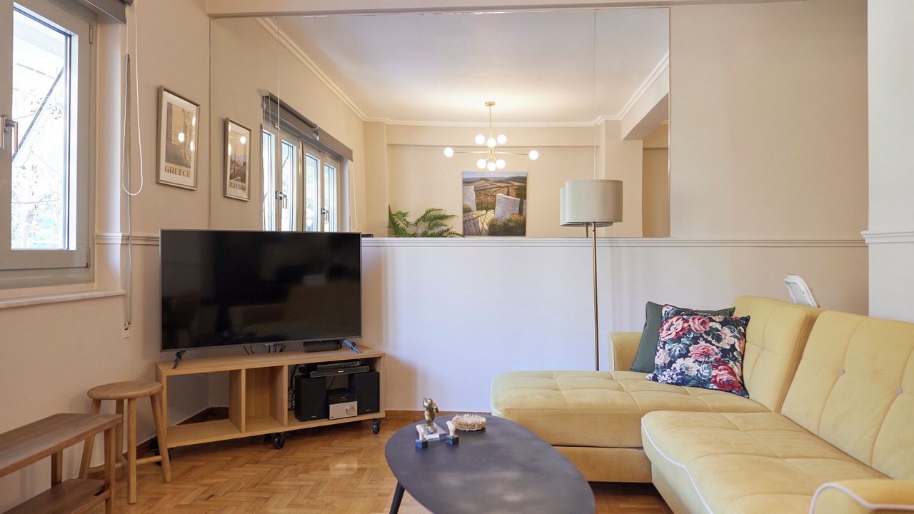 Photo of Livingroom in Ilisia