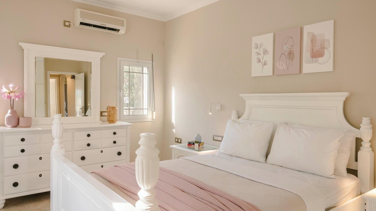 Photo of Bedroom in Katapodata