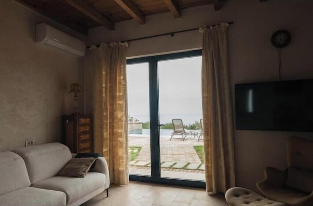 Photo of Livingroom in Podmaine