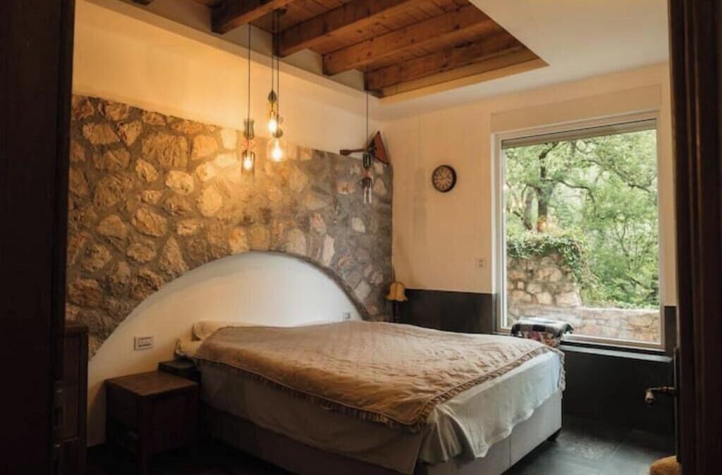 Photo of Bedroom in Podmaine