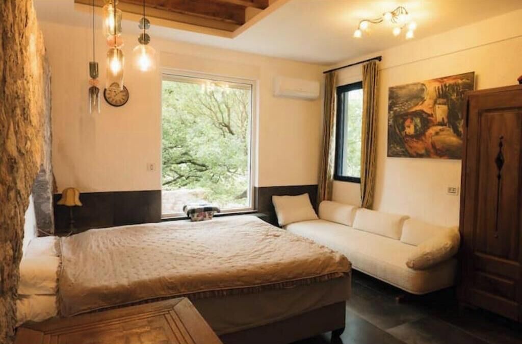 Photo of Bedroom in Podmaine