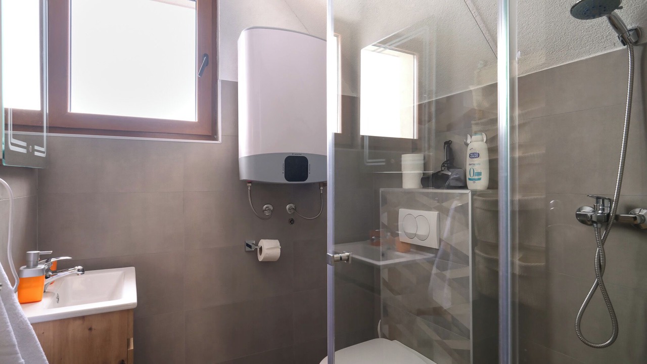 Photo of Bathroom in Virak