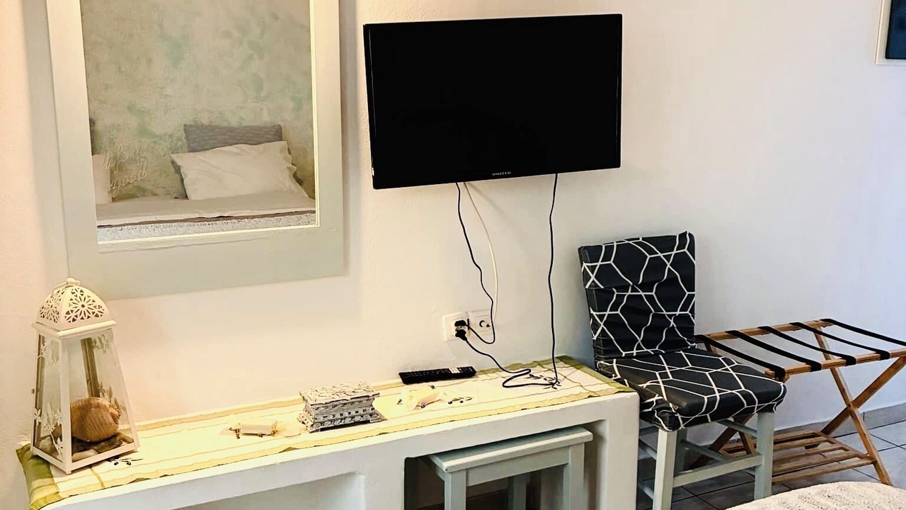 Photo of Bedroom in Ios Town