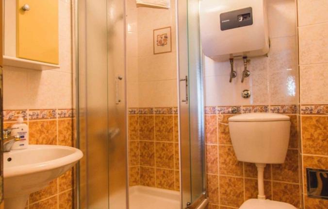 Photo of Bathroom in Petrovac