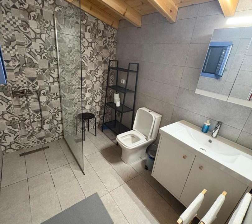 Photo of Bathroom in Varos