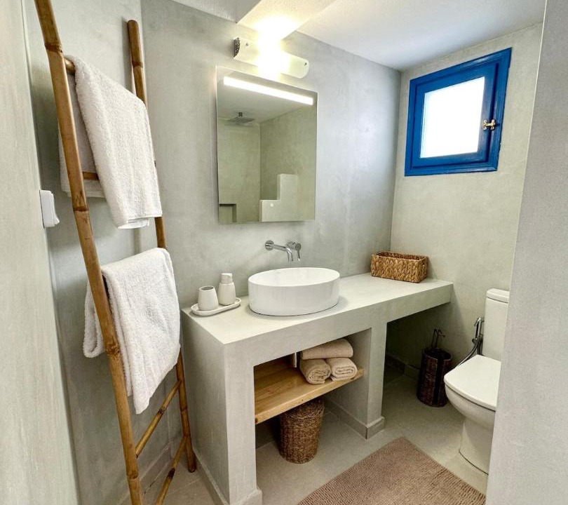 Photo of Bathroom in Vothon
