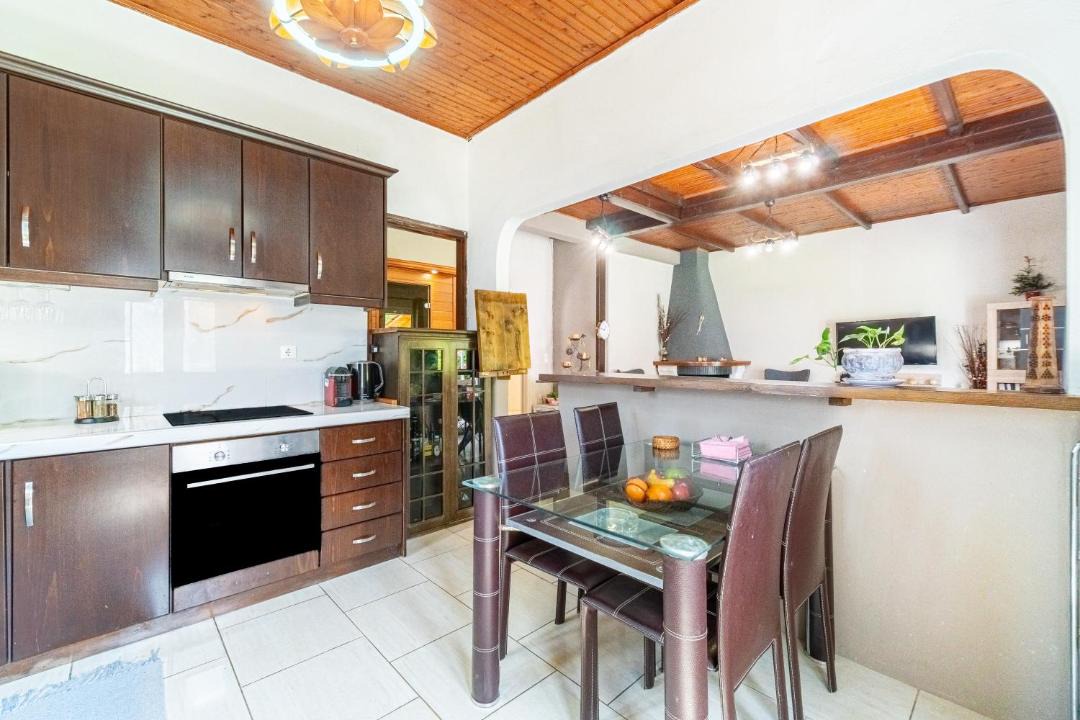 Photo of Kitchen in Chlomatiana