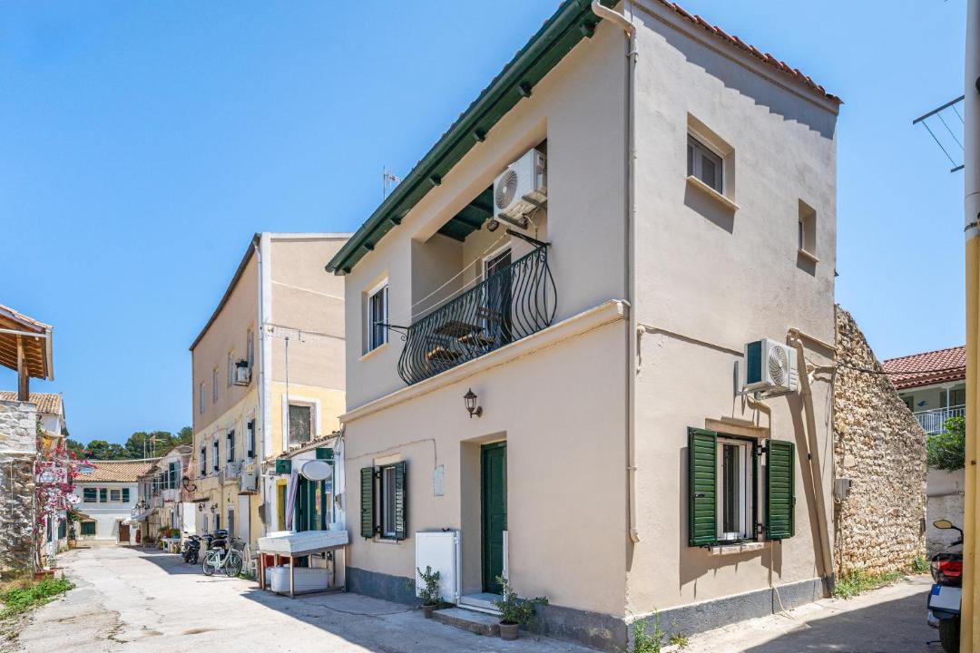 Photo of Others in Gaios