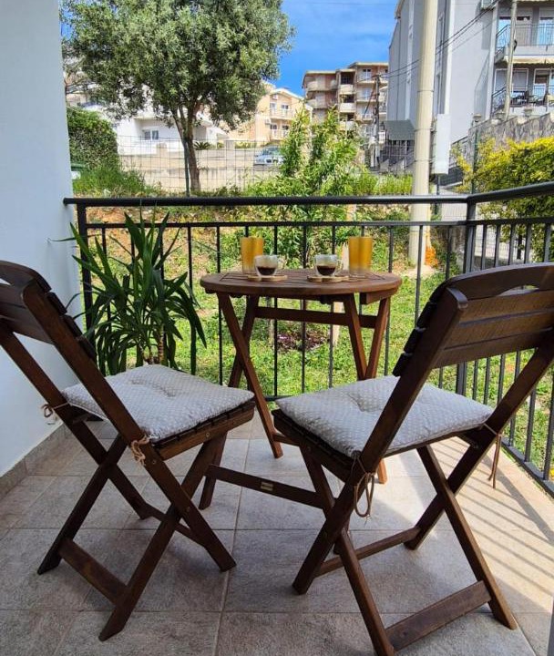 Photo of Patio Balcony in Bar