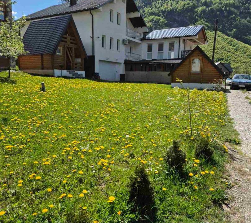 Photo of Others in Vusanje