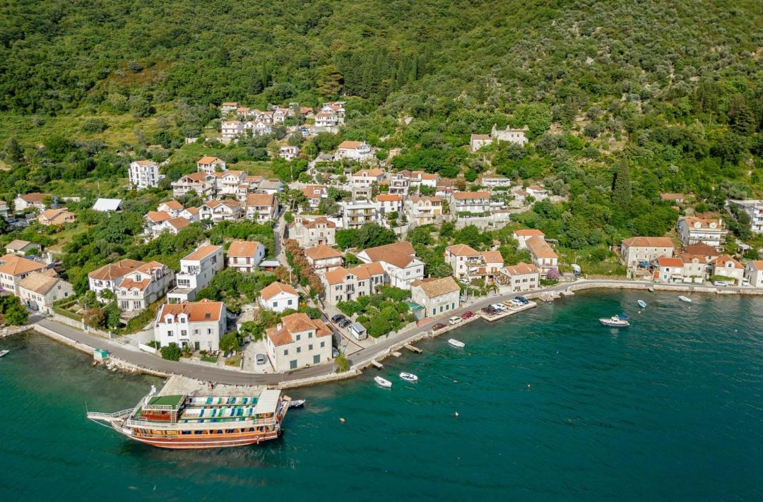 Photo of Buildings in Lepetane