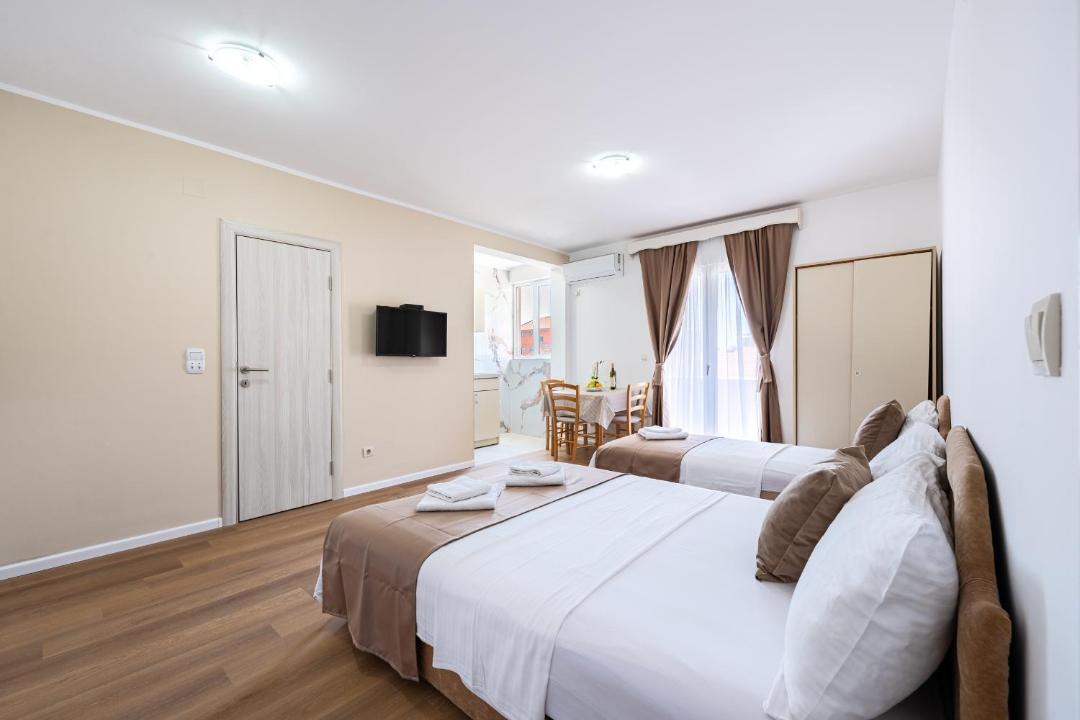 Photo of Bedroom in Maini