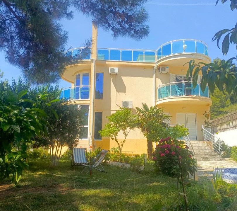 Photo of Others in Petrovac