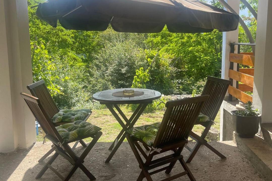 Photo of Patio Balcony in Limljani