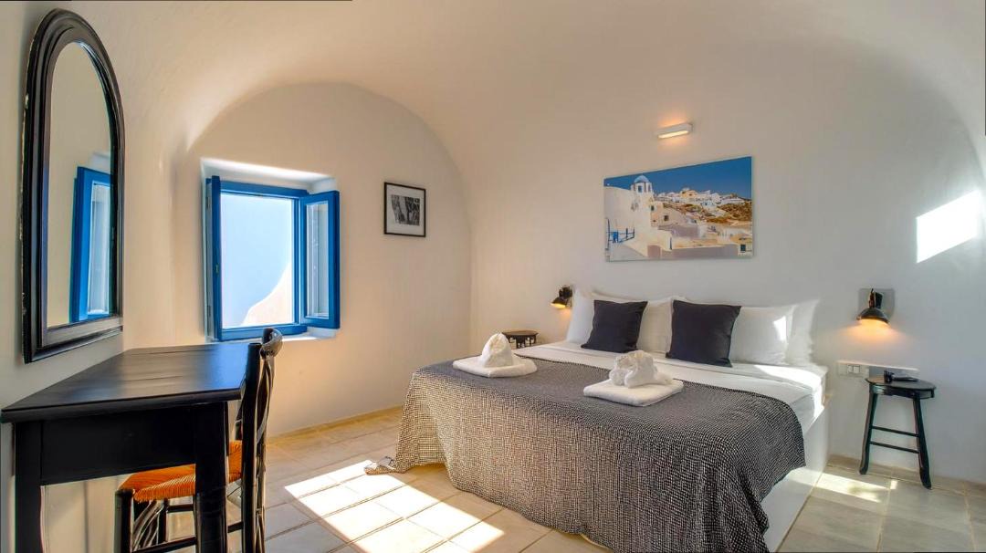 Photo of Bedroom in Santorini