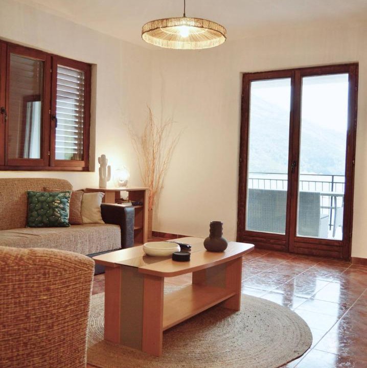 Photo of Livingroom in Lepetane