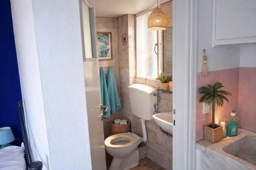 Photo of Bathroom in Exarhia