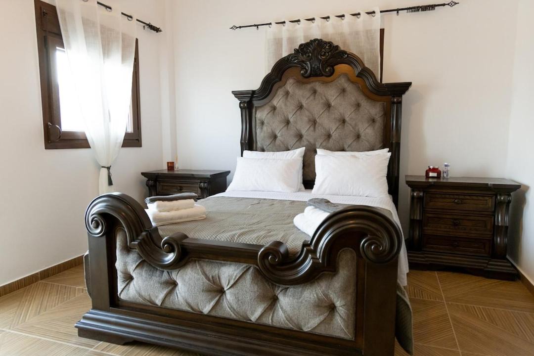 Photo of Bedroom in Omales