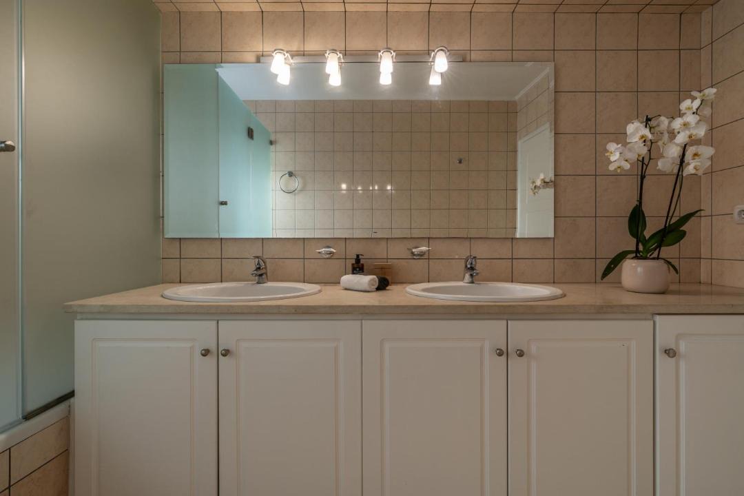 Photo of Bathroom in Mets