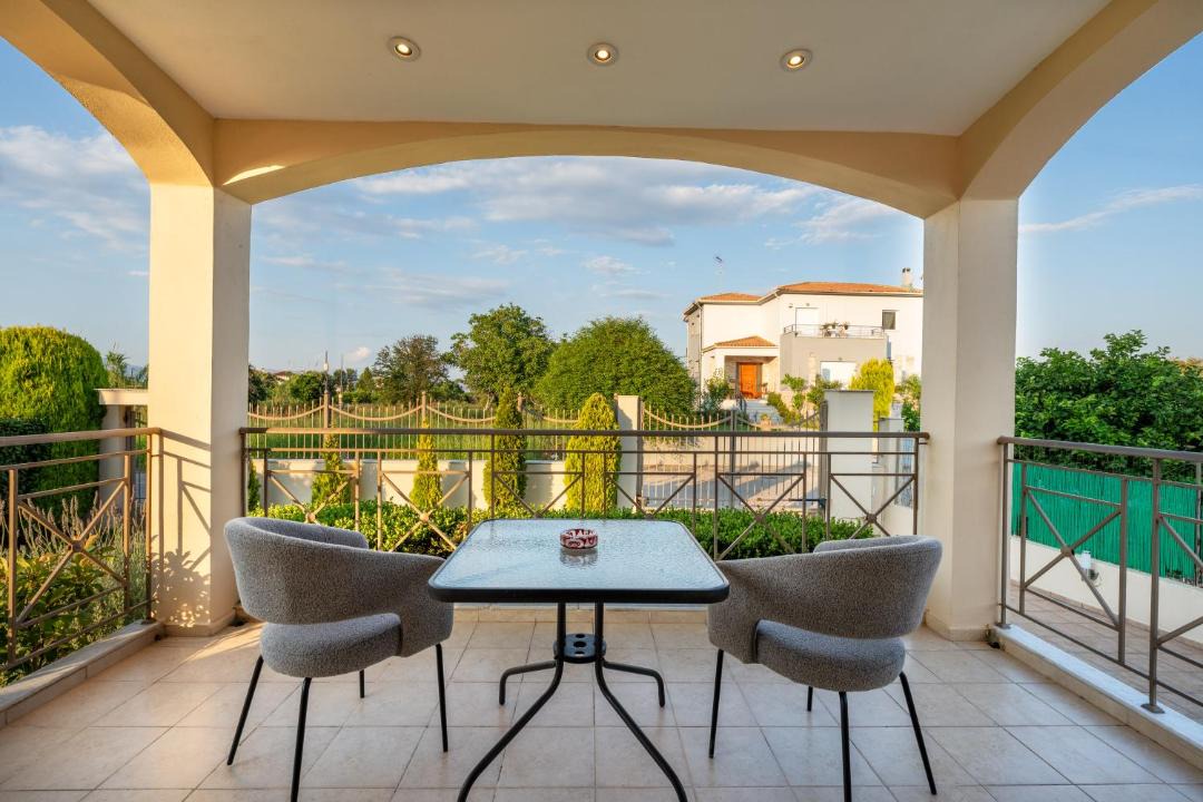 Photo of Patio Balcony in Valimitika