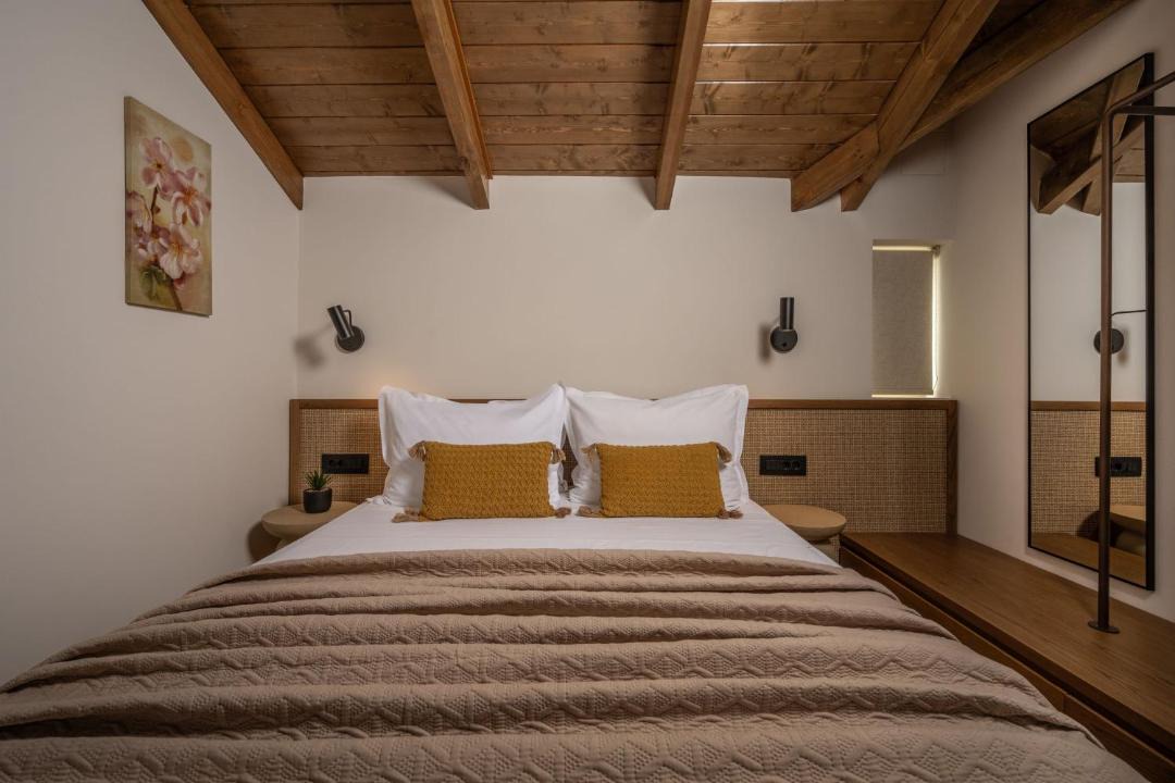 Photo of Bedroom in Pigadhakia