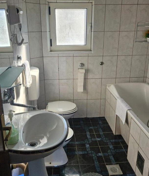 Photo of Bathroom in Burtaisi