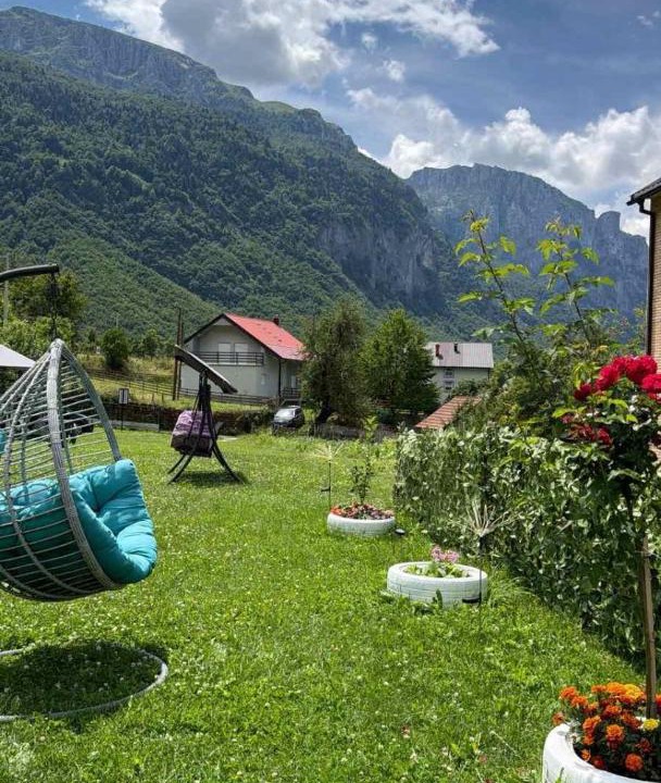 Photo of Others in Vusanje