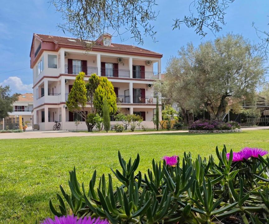 Photo of Others in Lygia