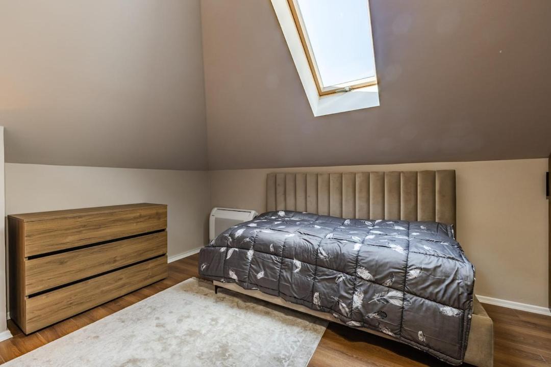 Photo of Bedroom in Korce
