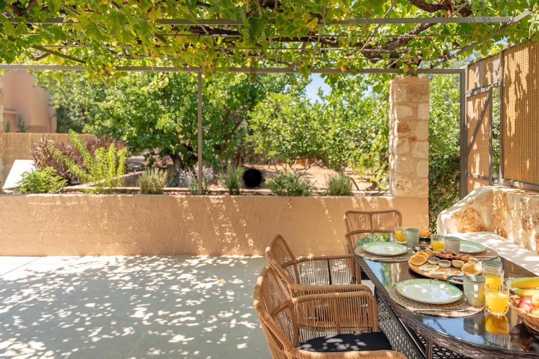 Photo of Patio Balcony in Mazarakata