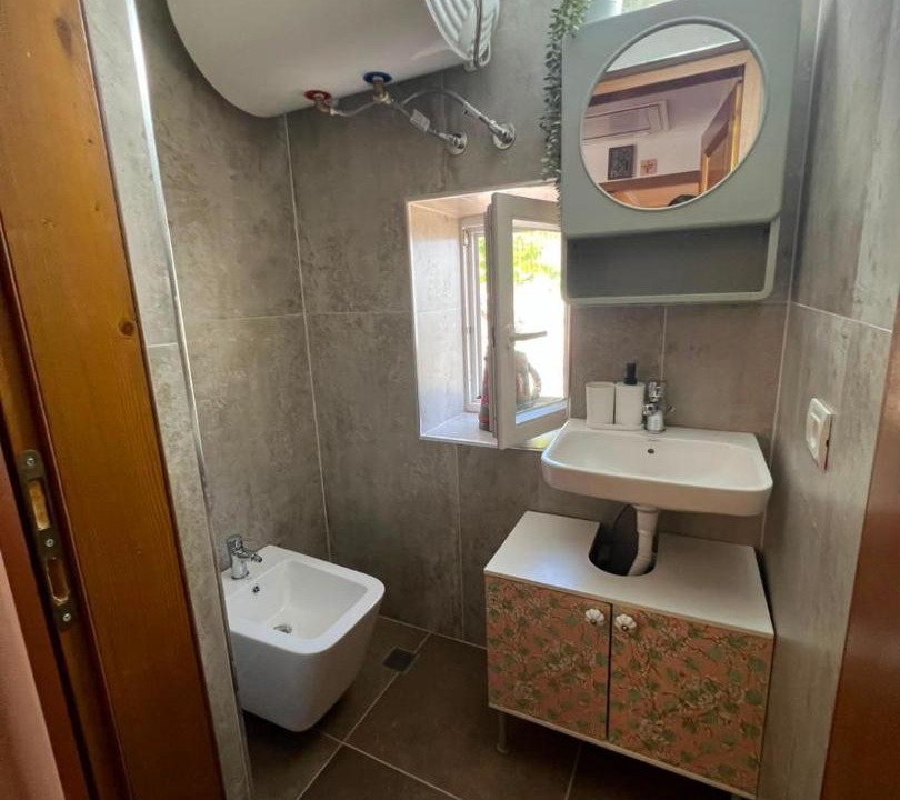 Photo of Bathroom in Udenisht