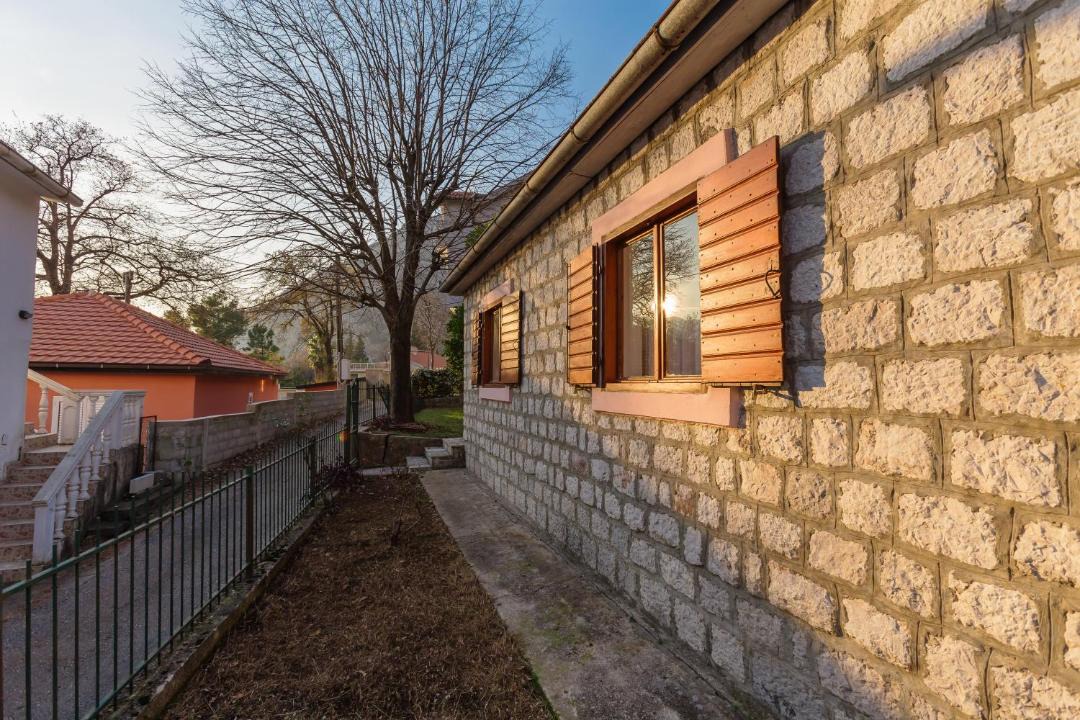 Photo of Buildings in Orahovac